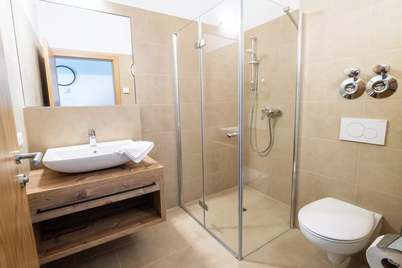 Penthouse Three-bedroom Apartment – KA3P-Bathroom