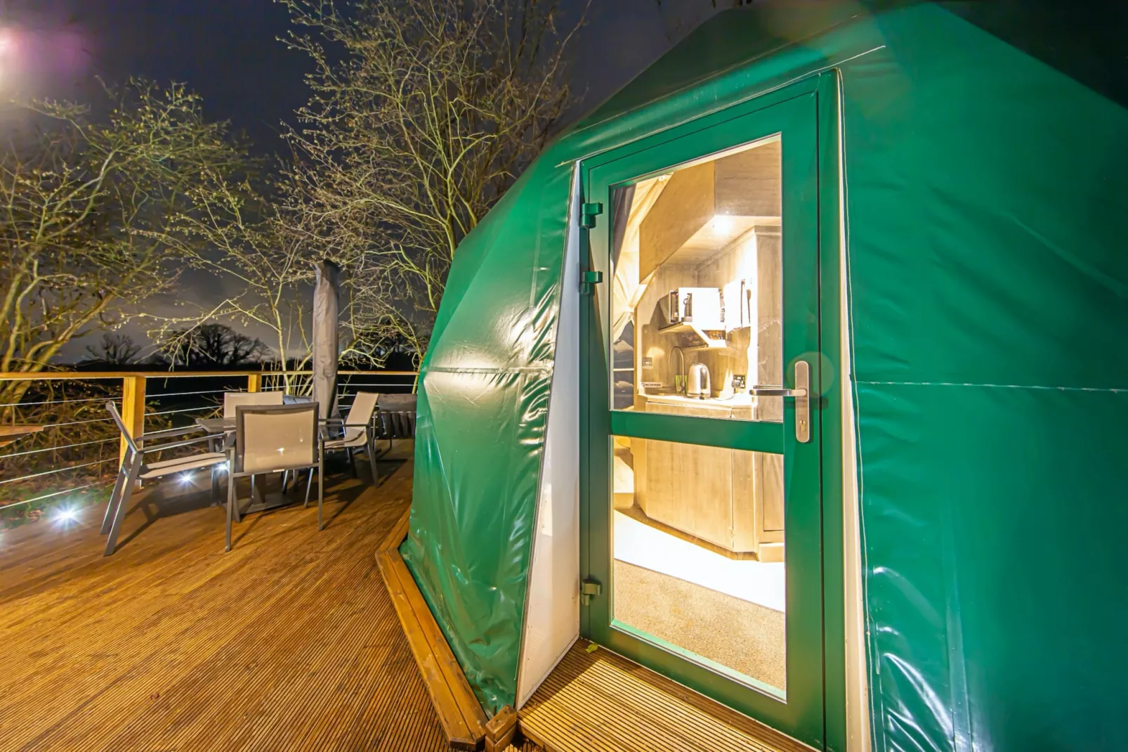 Hever Luxury Dome-Outdoor