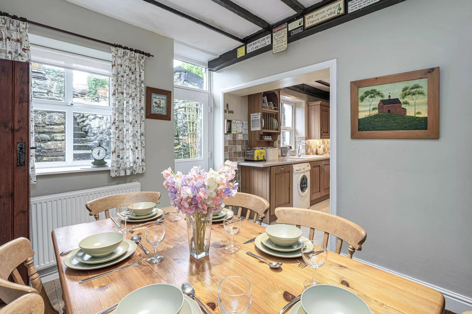 Arwel-Dining room