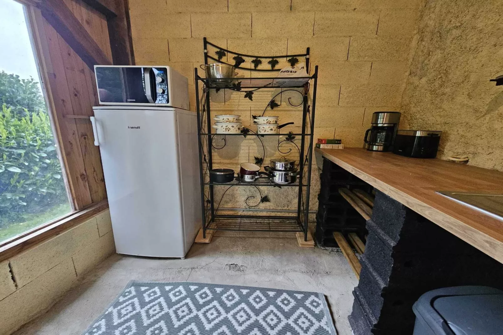 Le Dauphin bleu-Kitchen