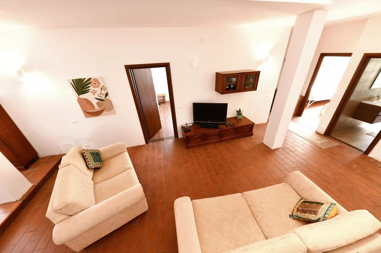 Villa Giugiò mit Privatpool-Living room