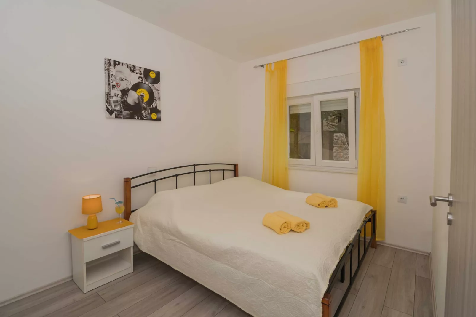 Apartment Lavanda - Four Bedroom Apartment with Hot tub and Terrace-Bedroom