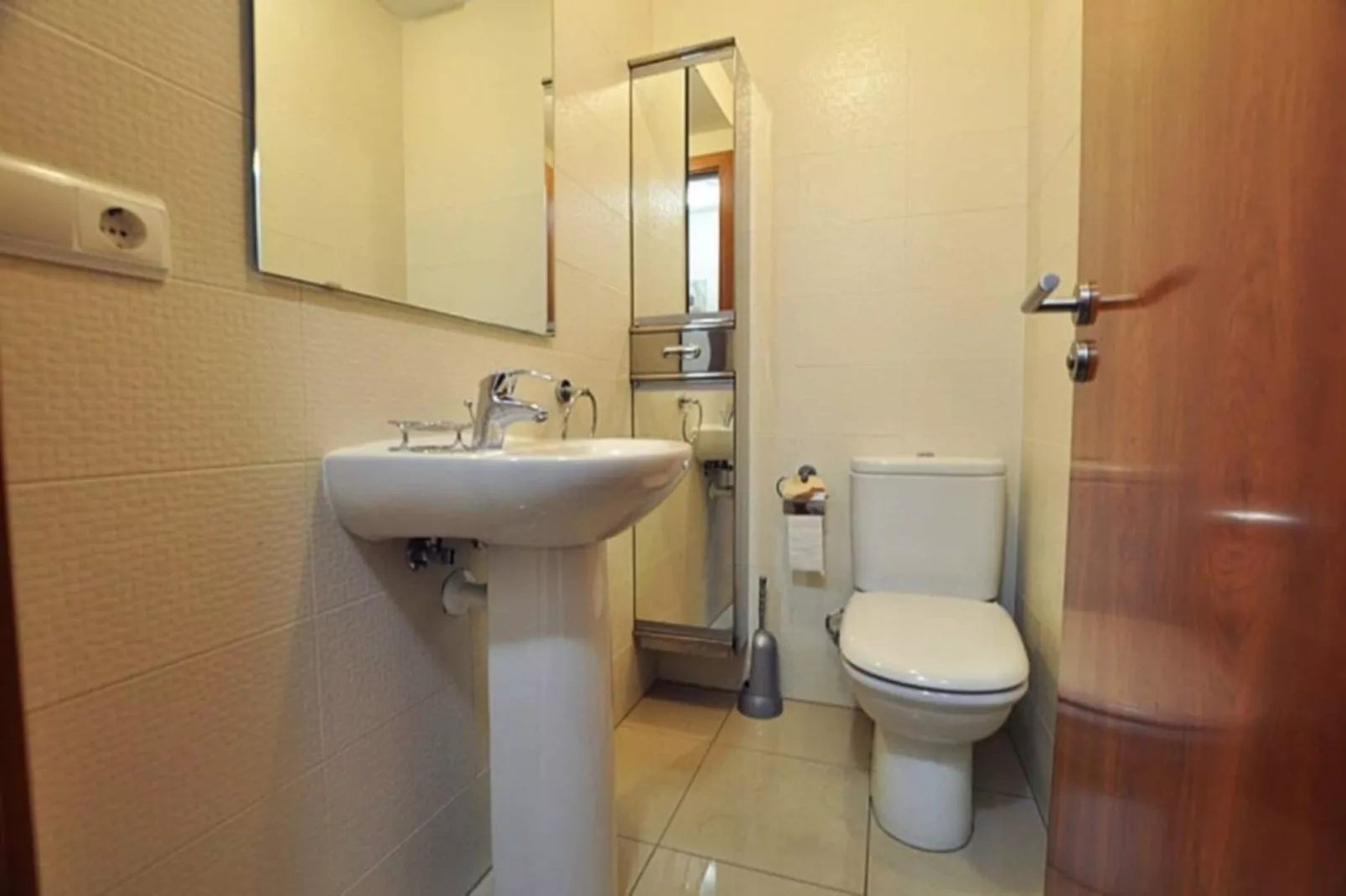 1008 MILENI 50m Playa-Bathroom