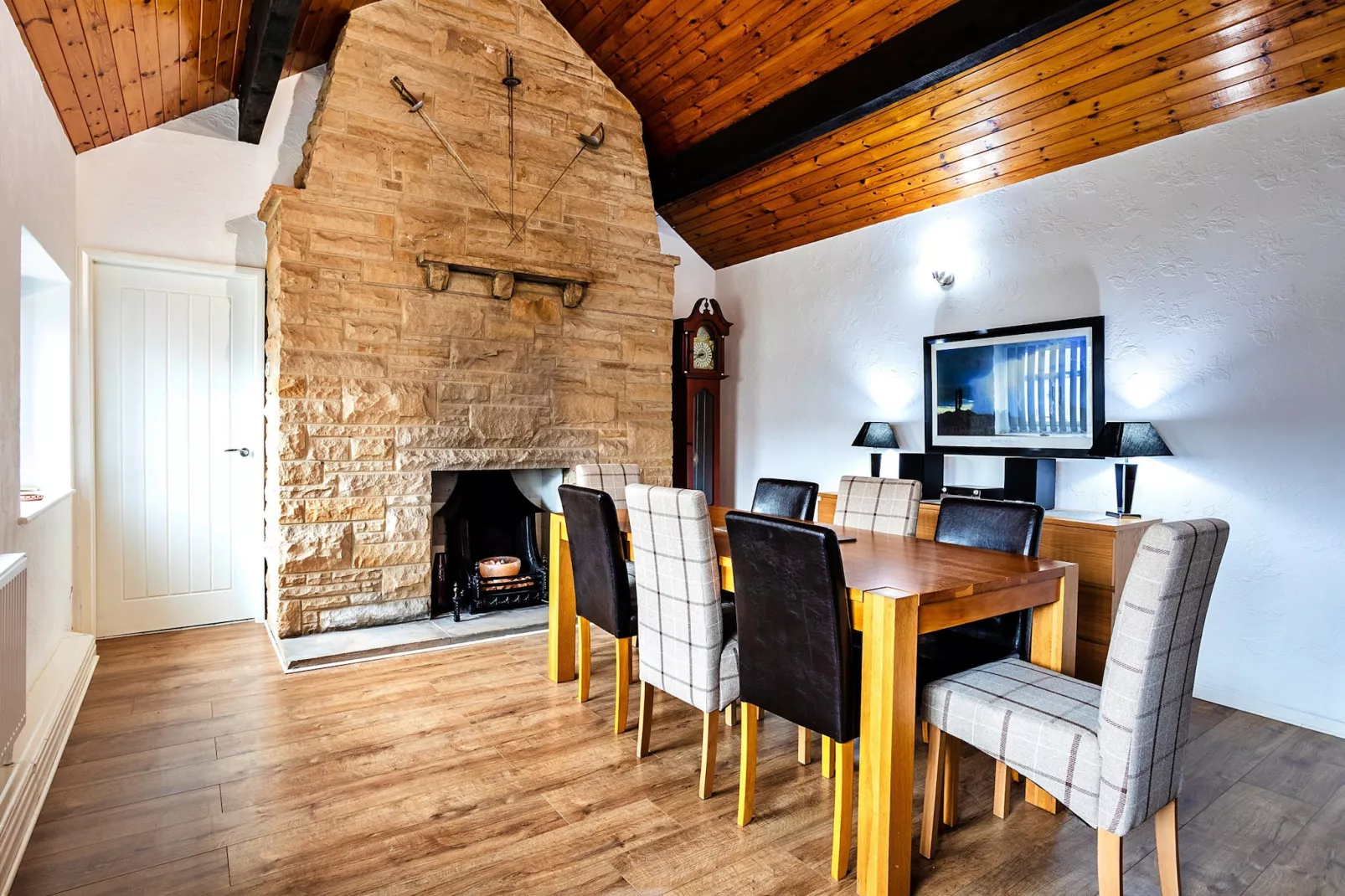 Woodstock Lodge-Dining room