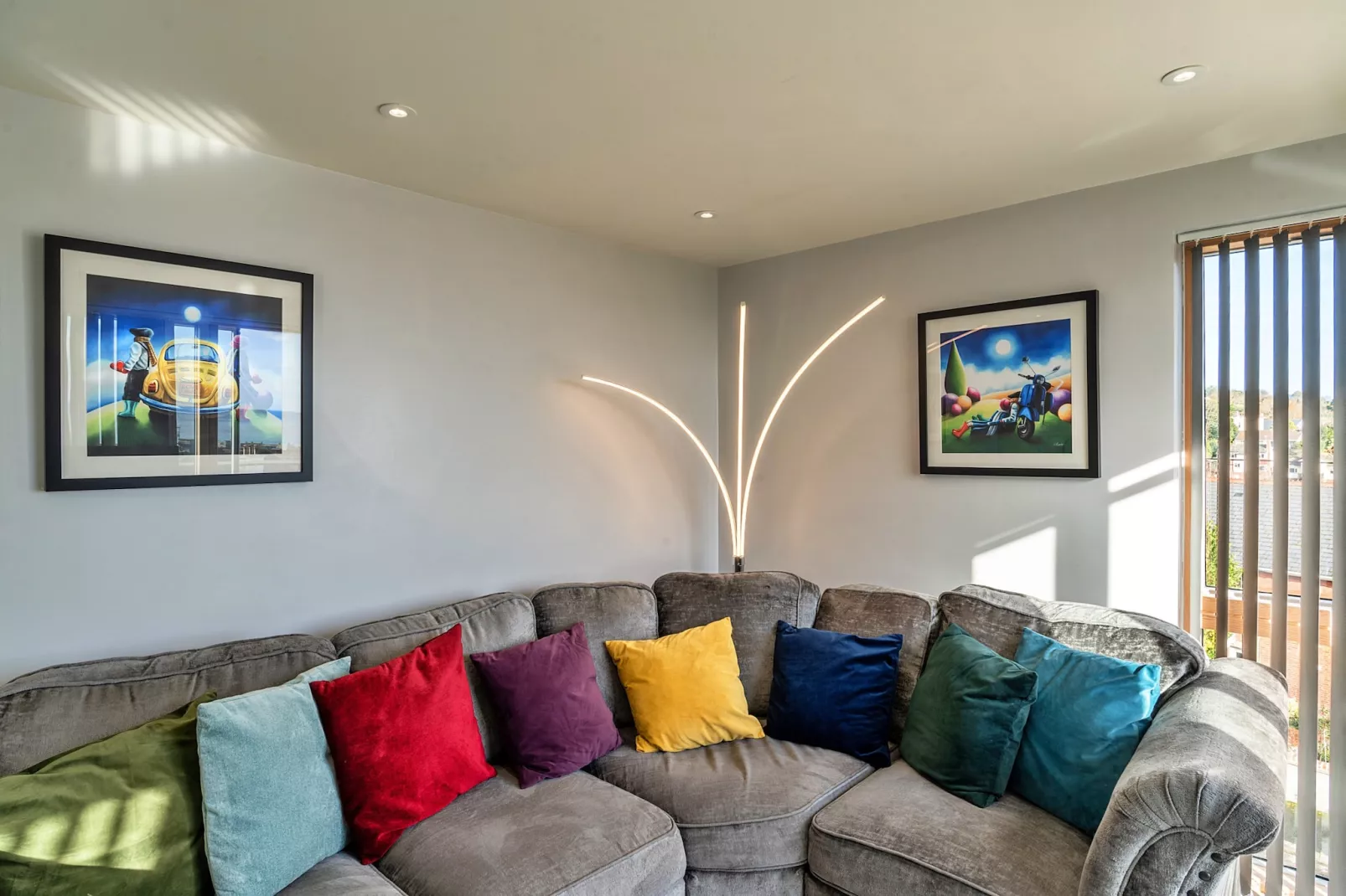 Number 10, Montpellier Apartments-Living room