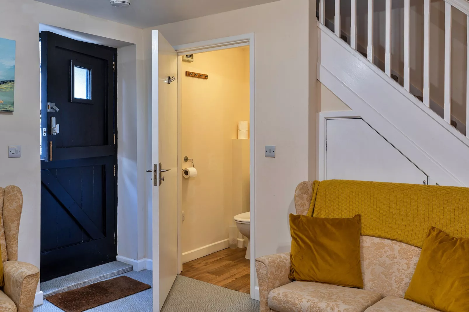 The Lodge at The Cridford Inn-Living room