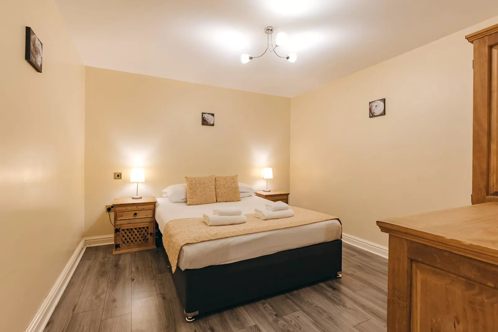 Netley Hall - Rosemary-Bedroom