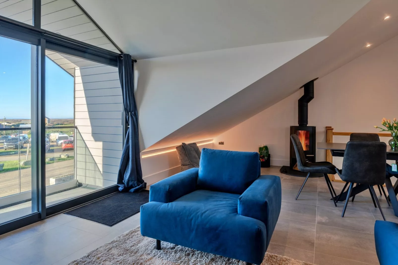 Scilla-Living room