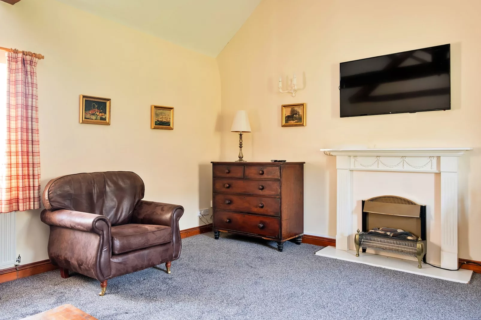 Walton Maisonette-Living room