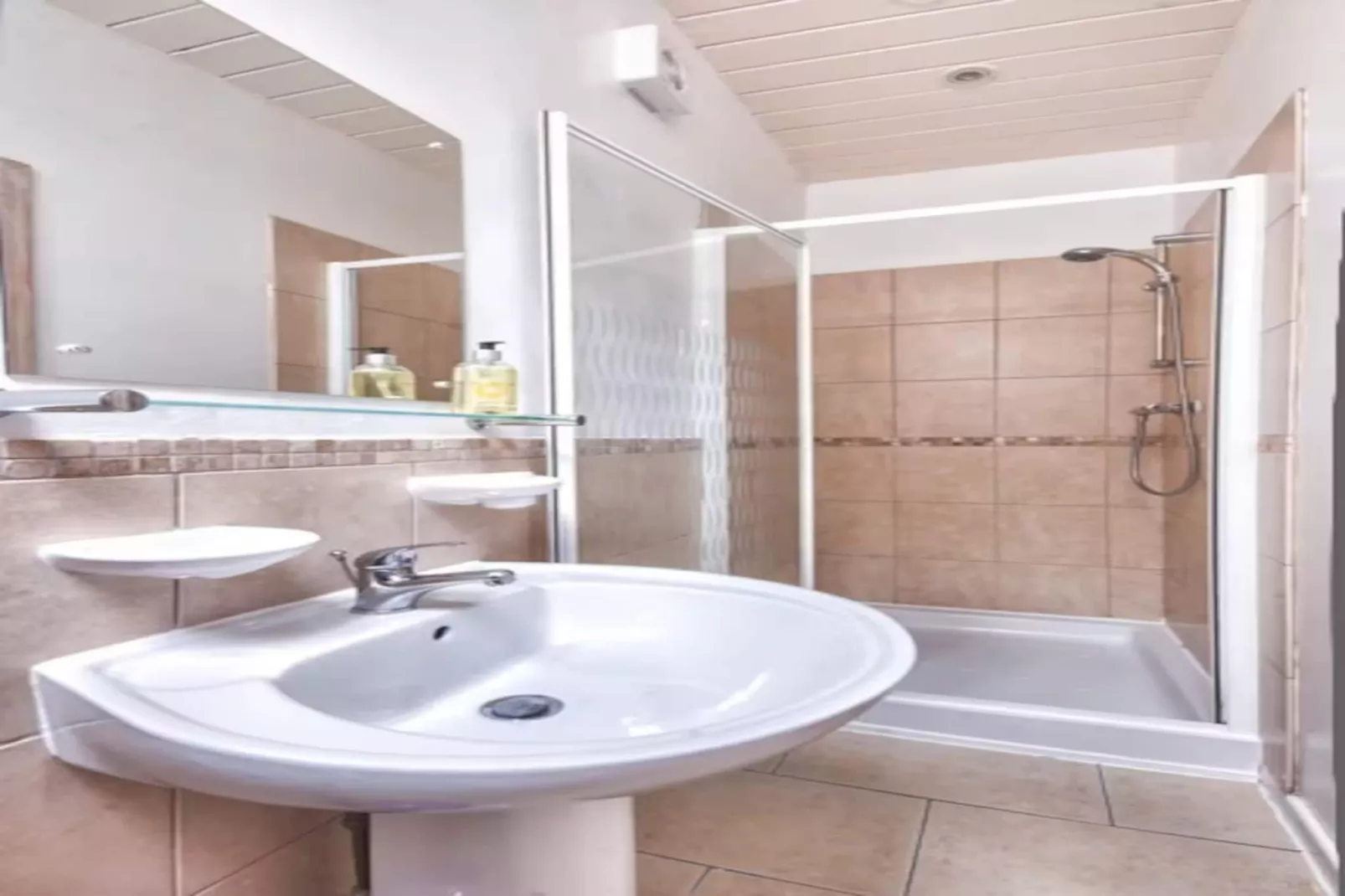 Town End Barn-Bathroom