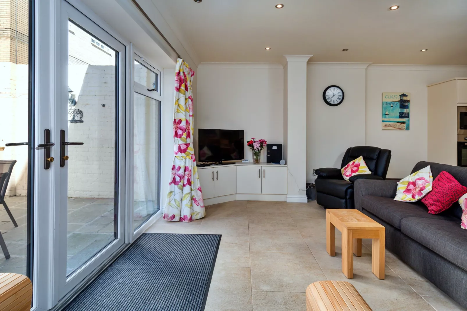 The Boat House-Living room