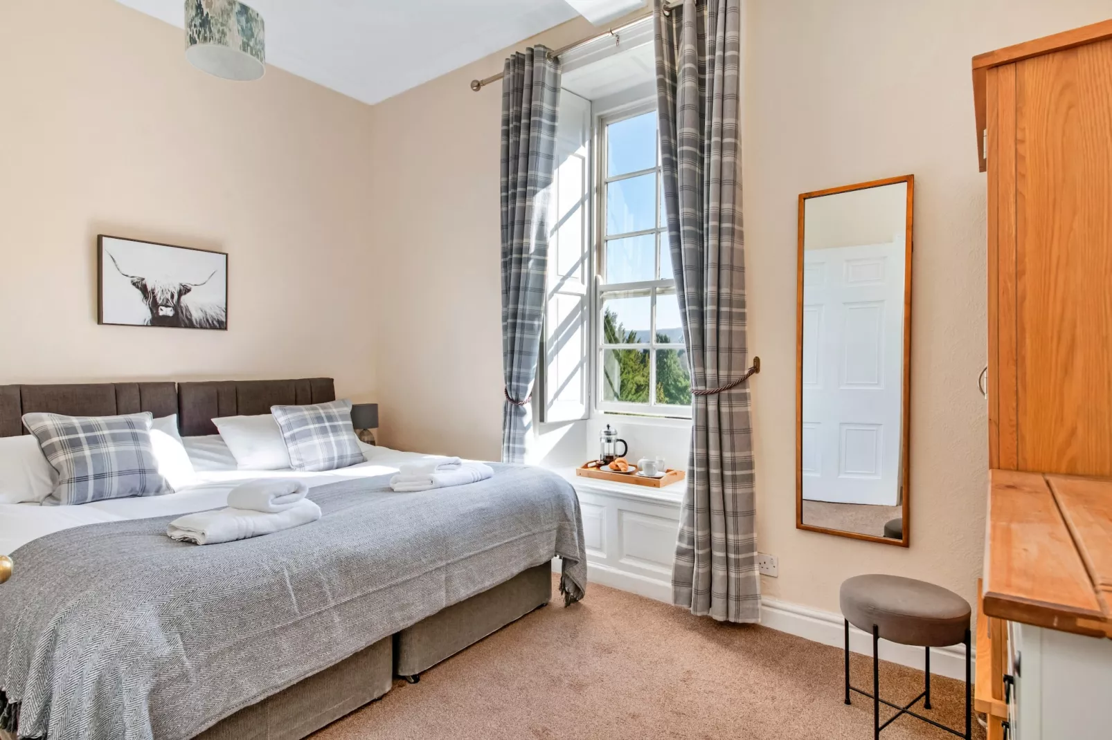 Sutton Hall Apt-Schlafzimmer