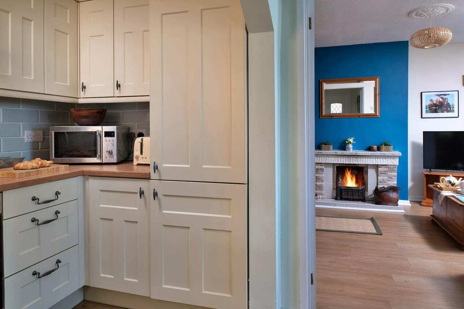 37 Bro Enddwyn-Kitchen
