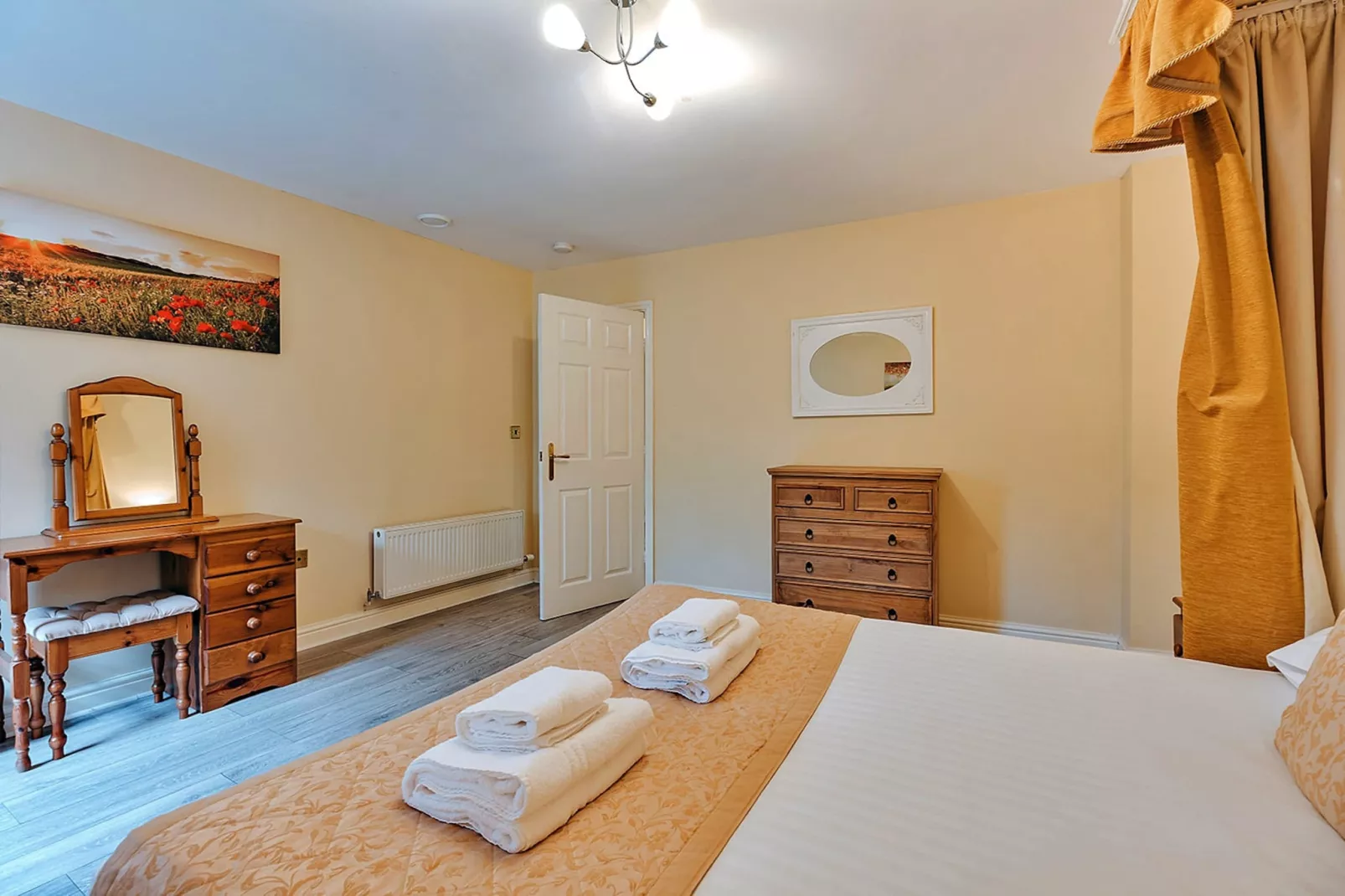 Netley Hall - Peach Tree-Bedroom