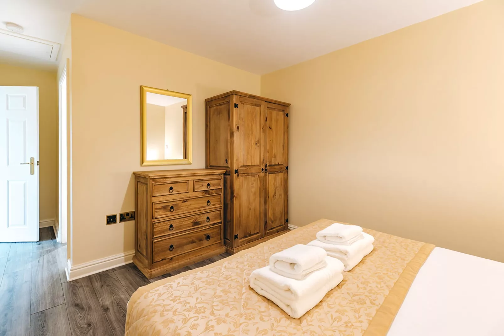 Netley Hall - Thyme-Bedroom