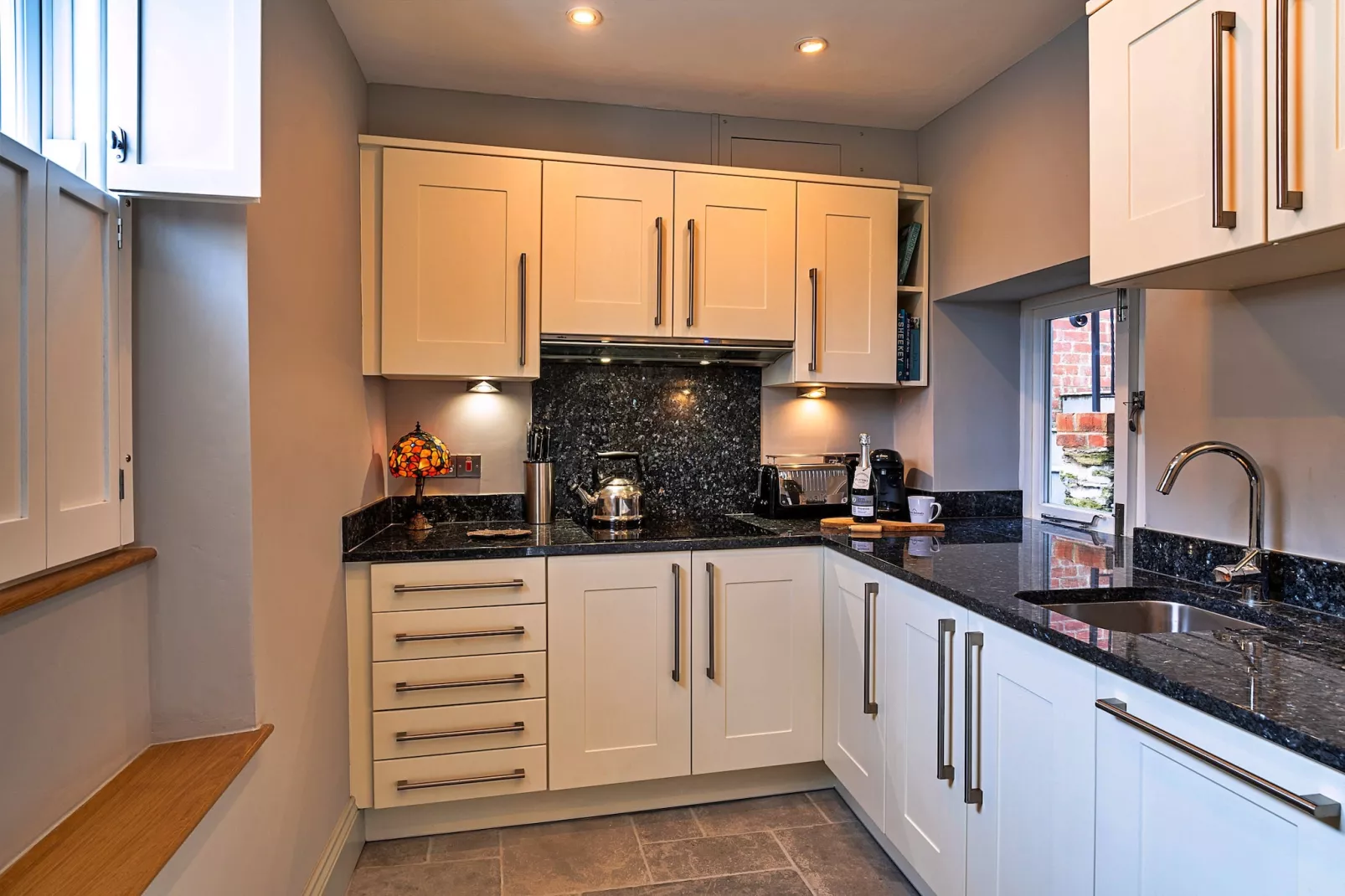 Potters Cottage-Kitchen