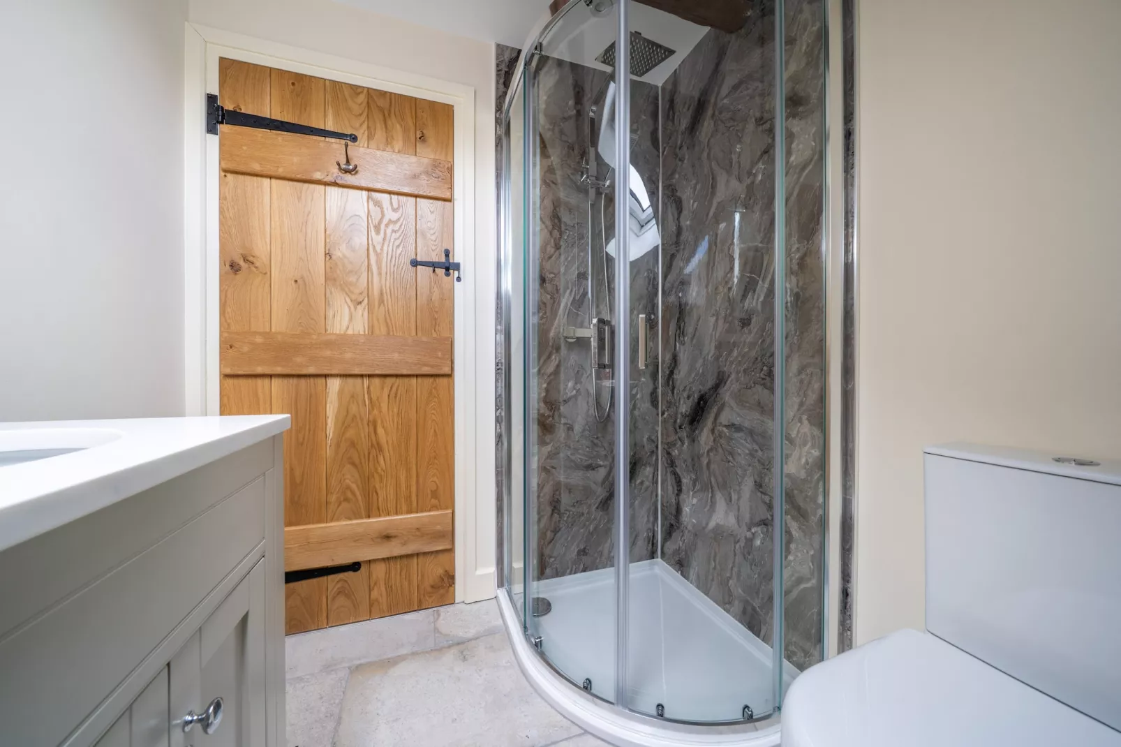 Coygen Cottage-Bathroom