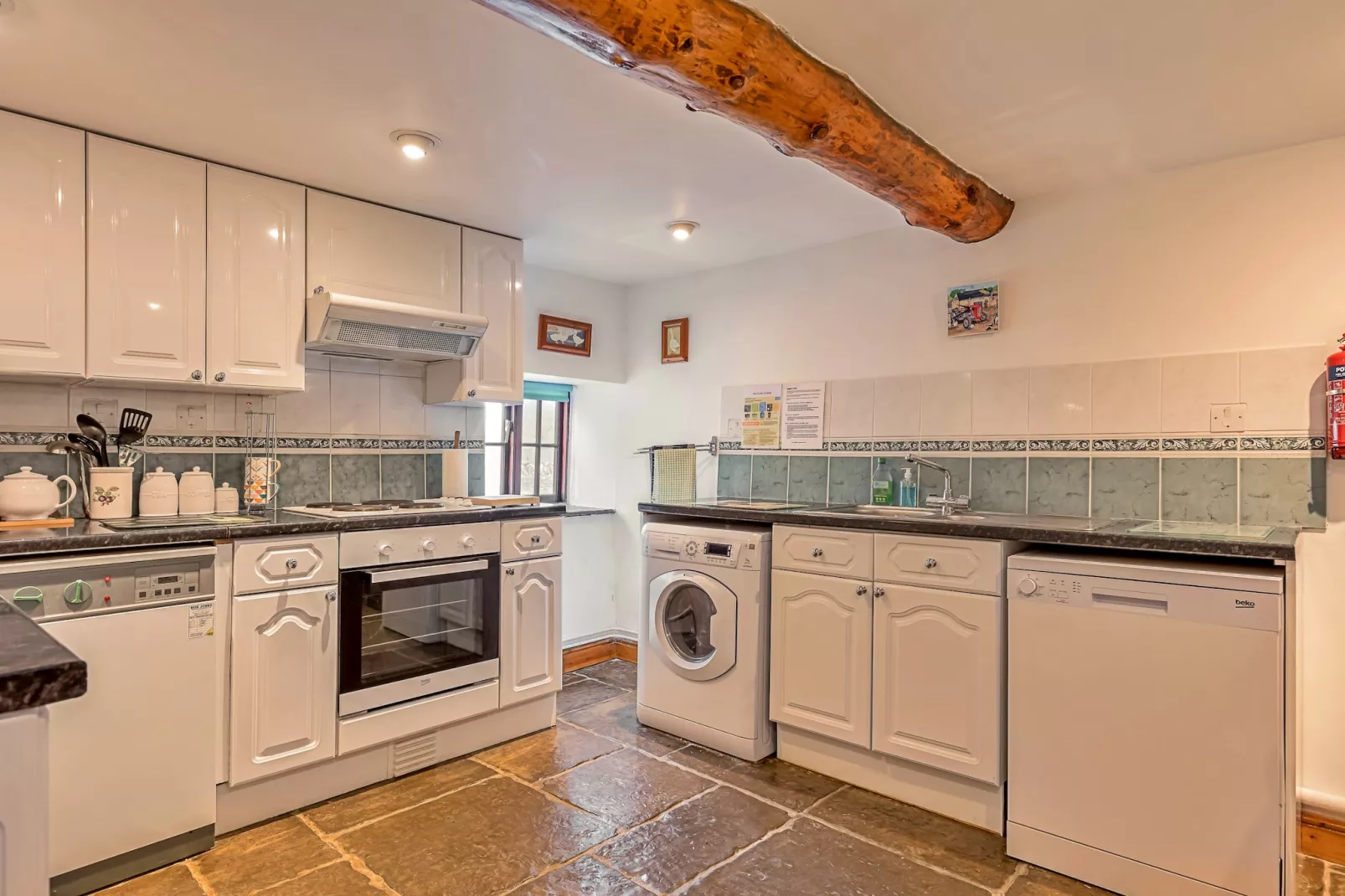 Fives Court Cottage-Kitchen