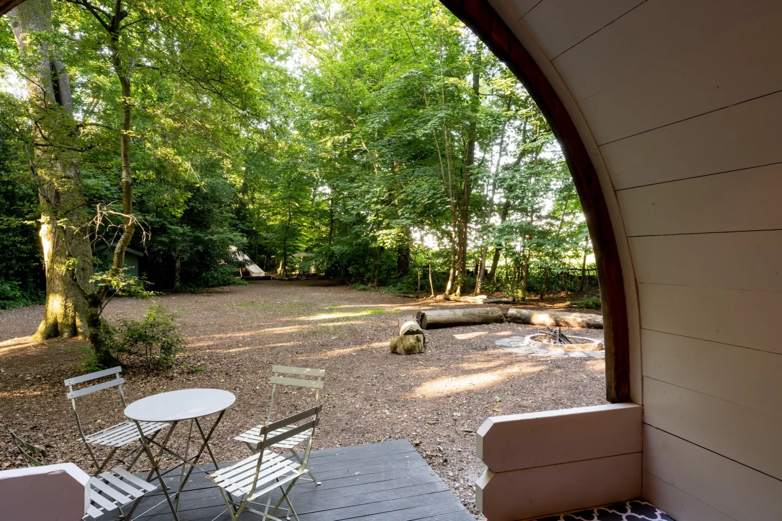 Daisy Glamping Pod-Gardens summer