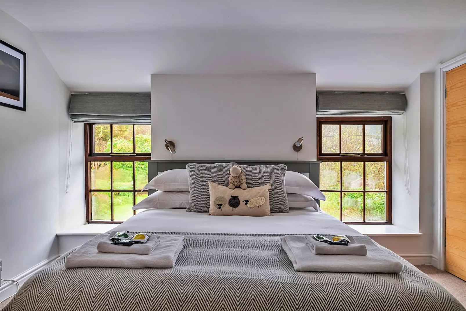Harp House-Bedroom