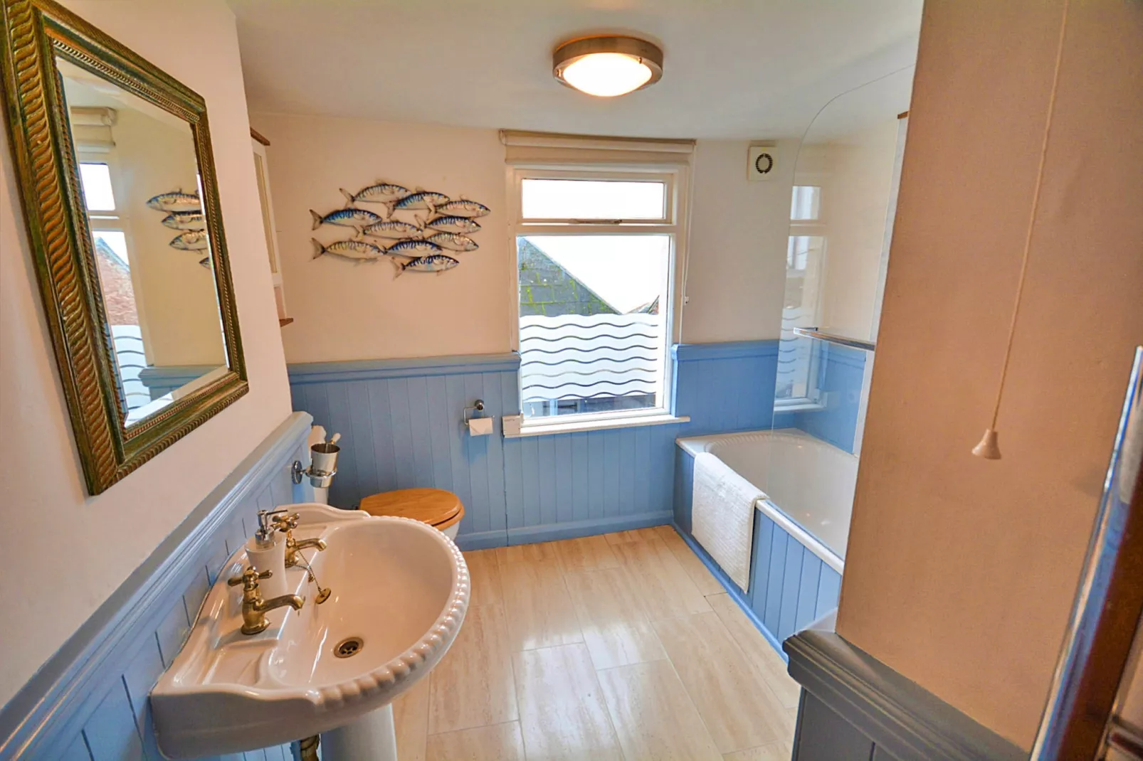 Penlee Narrows, Kingsand-Bathroom
