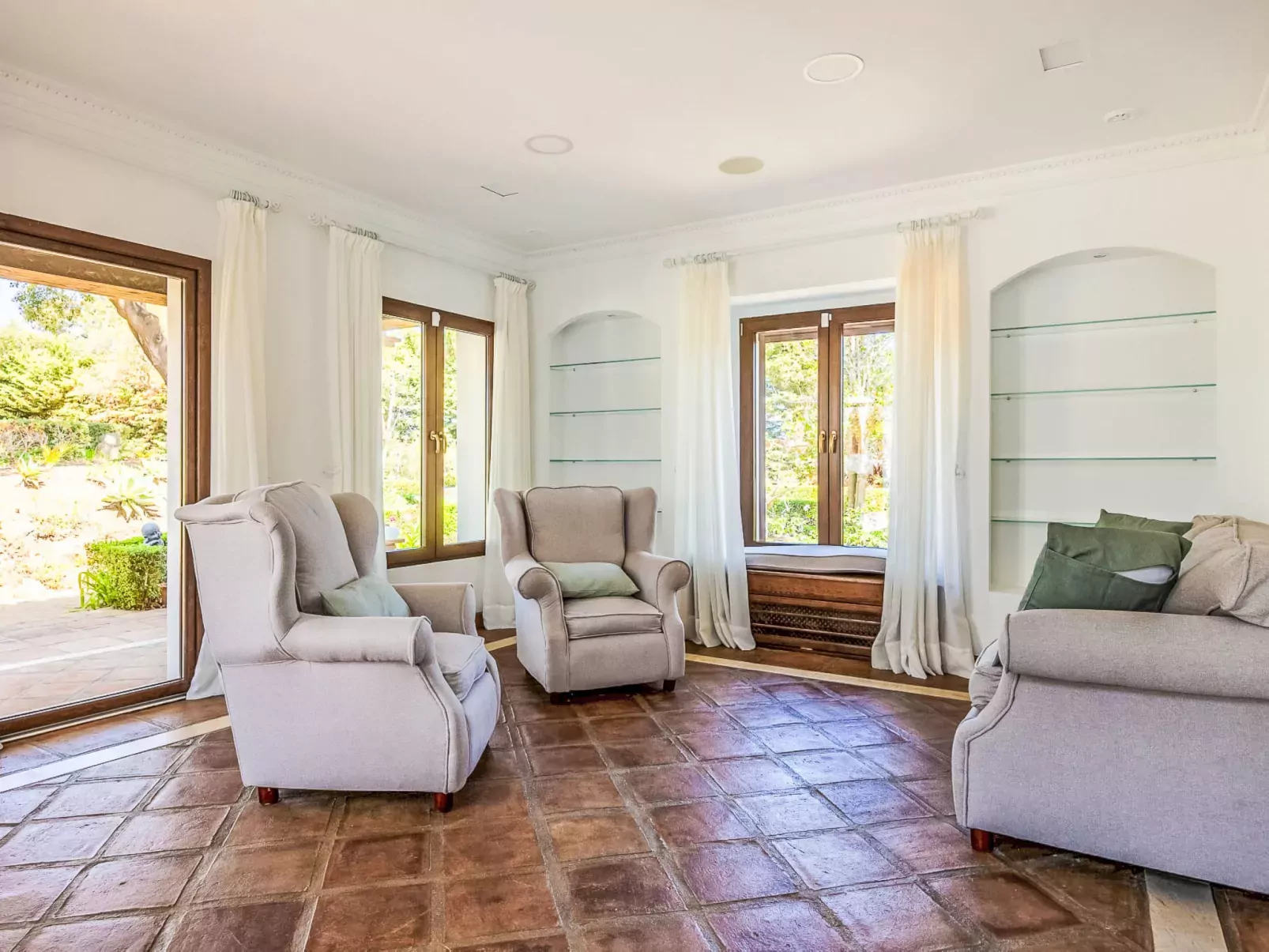 Villa Serena-Inside