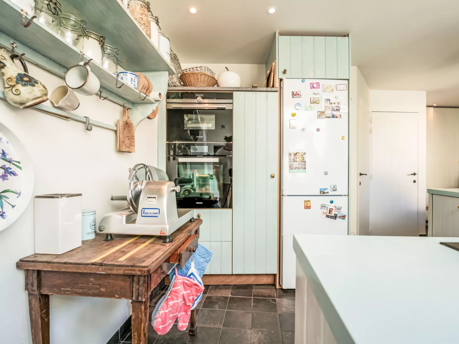 Gigi - quit and rustic cottage-Inside