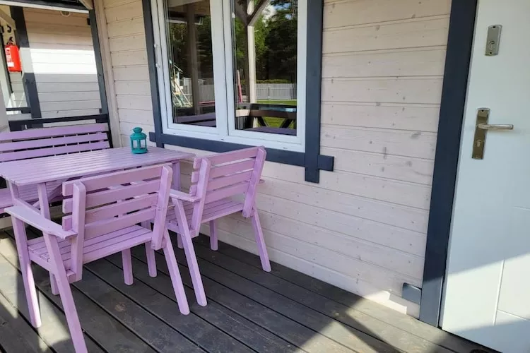 Parterowe domki wakacyjne Borne Sulinowo-Terrace balcony