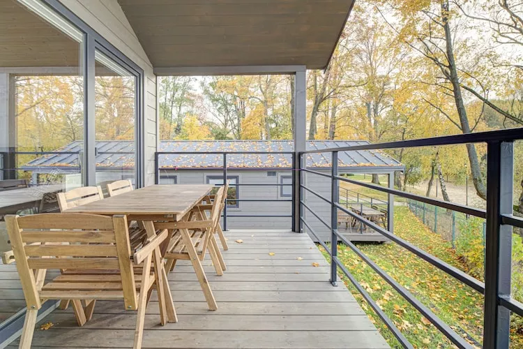 Domki wakacyjne nad jeziorem Cieszyno-Balcon-terrasse