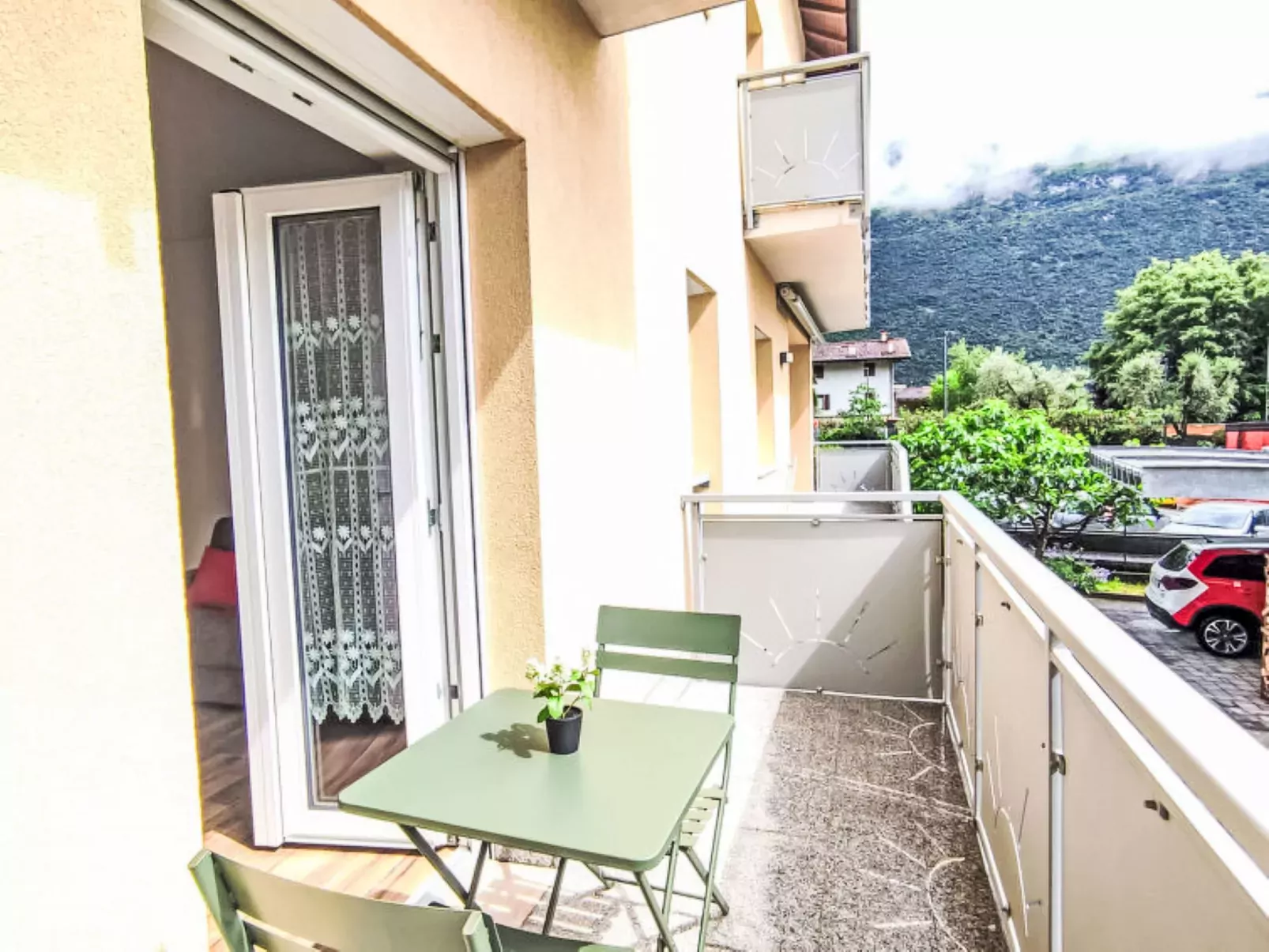 Calicantus - Nespolo-Outside