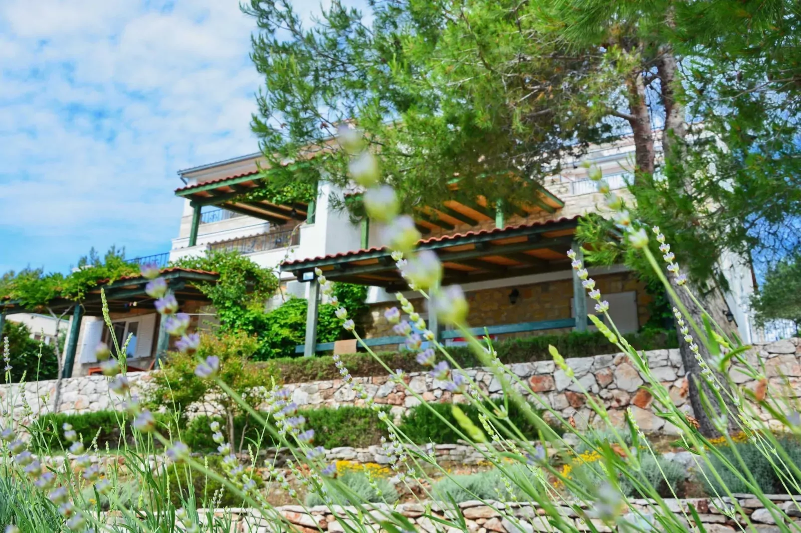 Blissful Bay Apartments Vrboska - One Bedroom Apartment with Balcony (owner Smokva)-Außenbereich