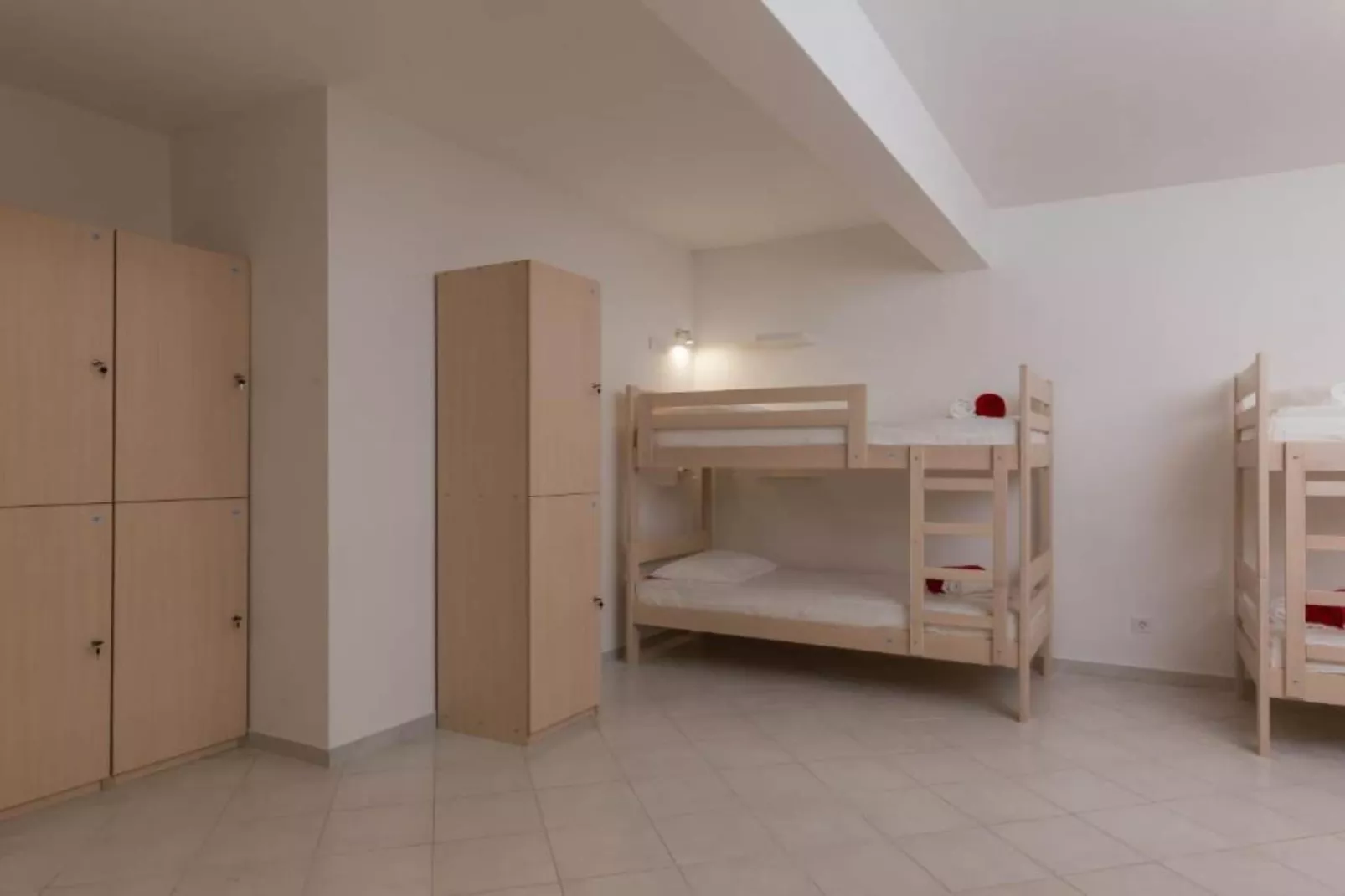 Hostel Free Bird  - Bed in Ten Bed Mixed Dormitory Room 5 (J)-Bedroom