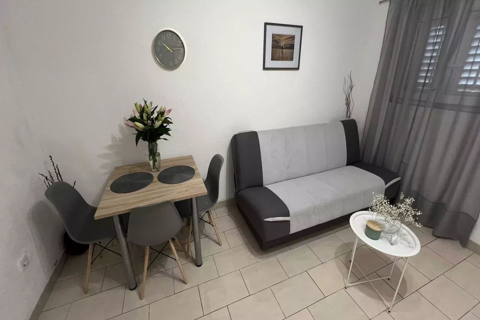 Apartmani Vela Makarska - Studio With Garden View-Living room