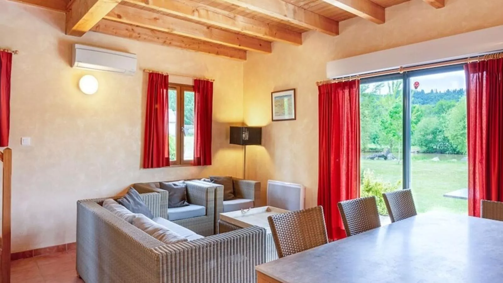 Lac Bleu Nr 38-Living room