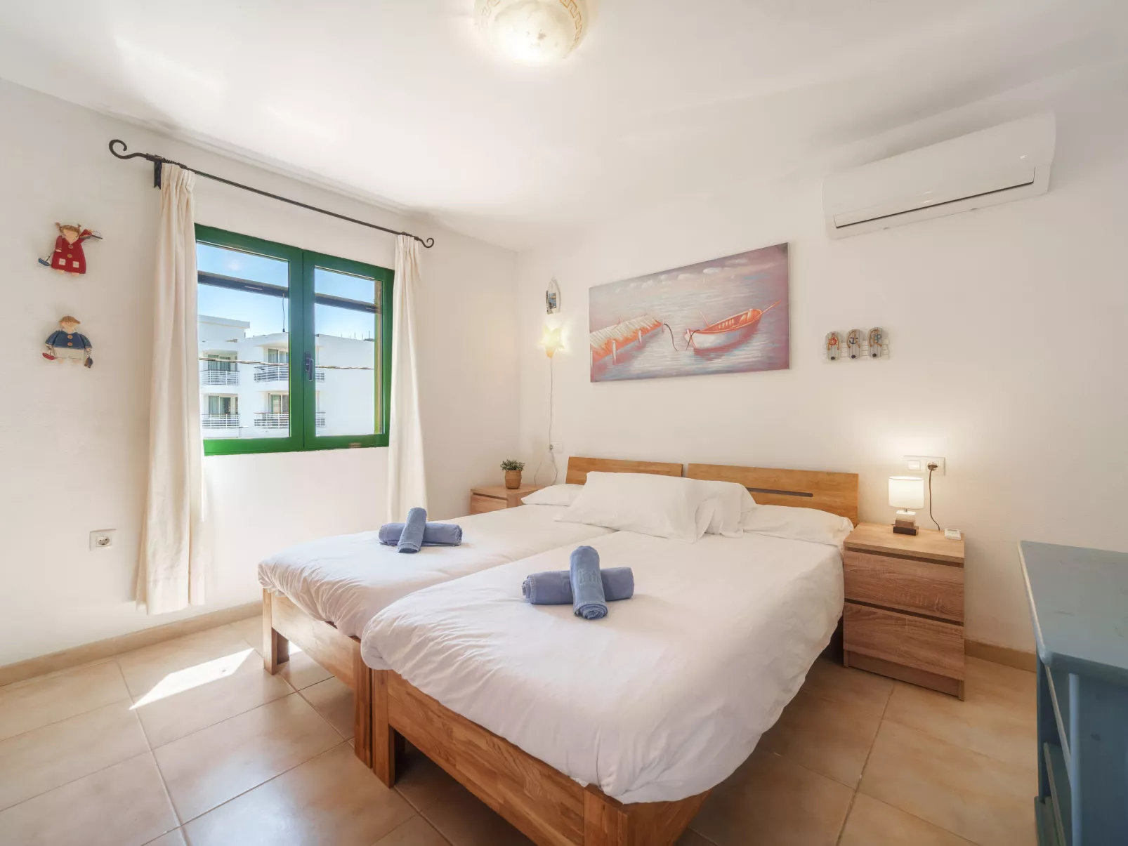 Sunwing Beach-Inside