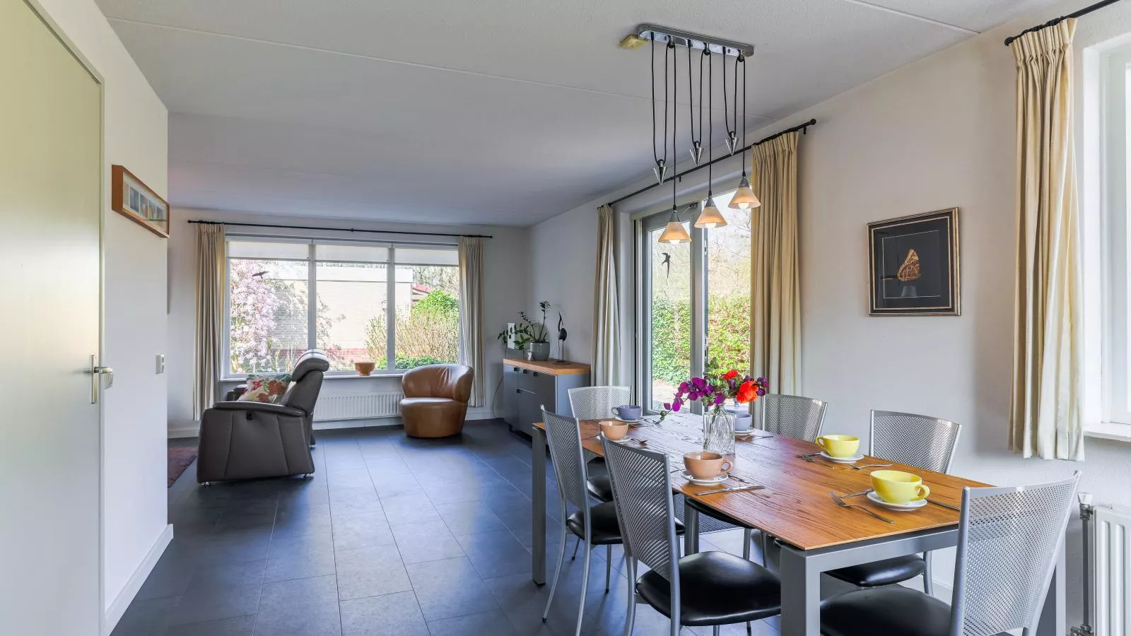 Landhuis 42-Dining room