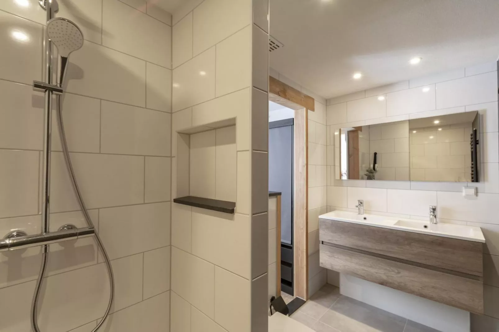 De Blenck 29-Bathroom