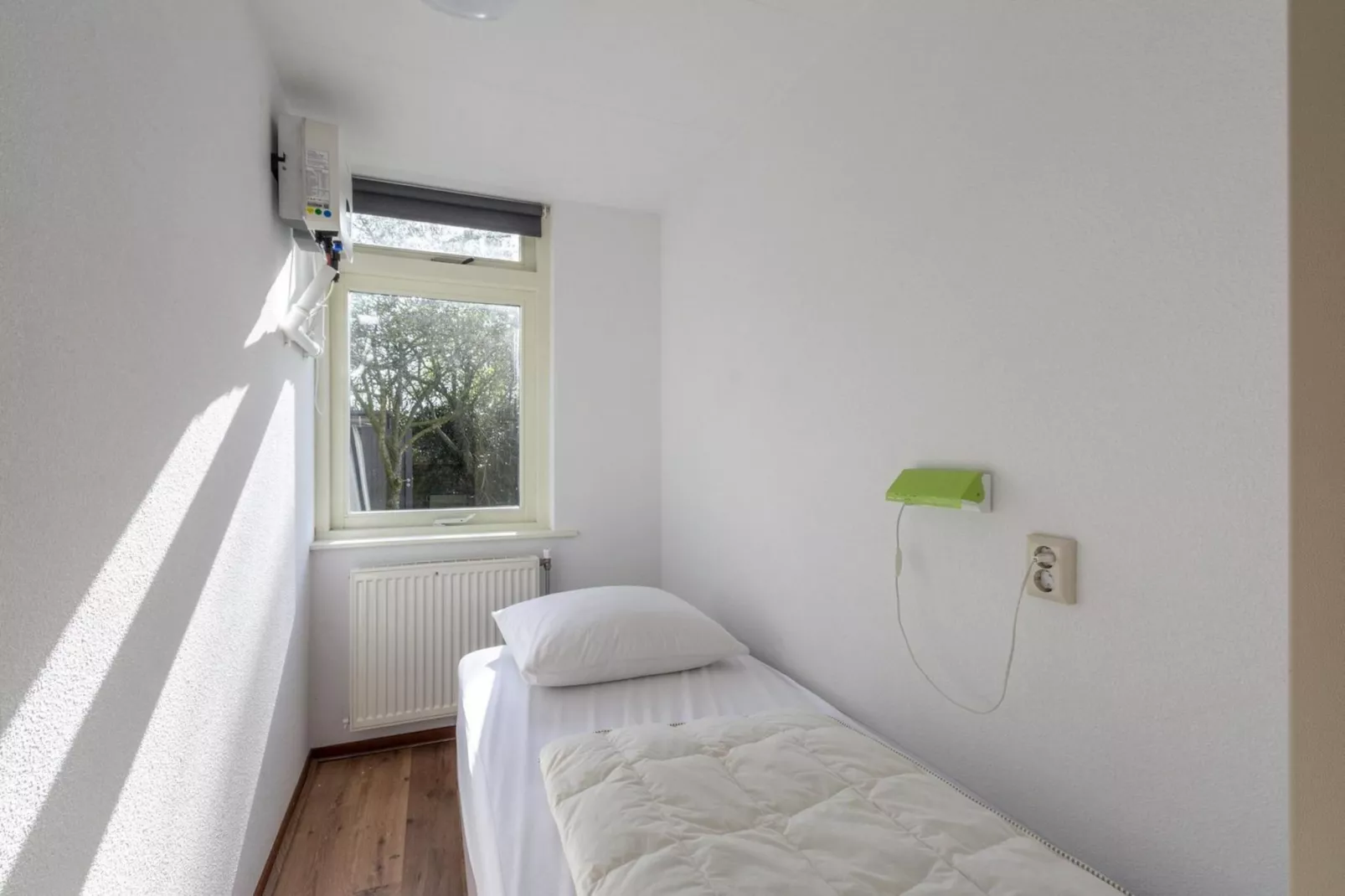 Eureka 83-Bedroom