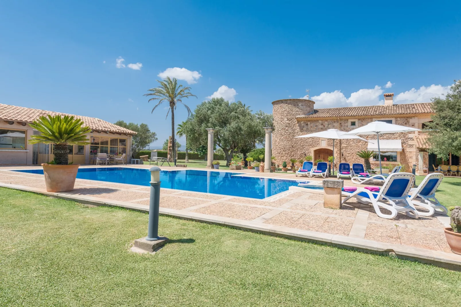 Can Colis-Pool