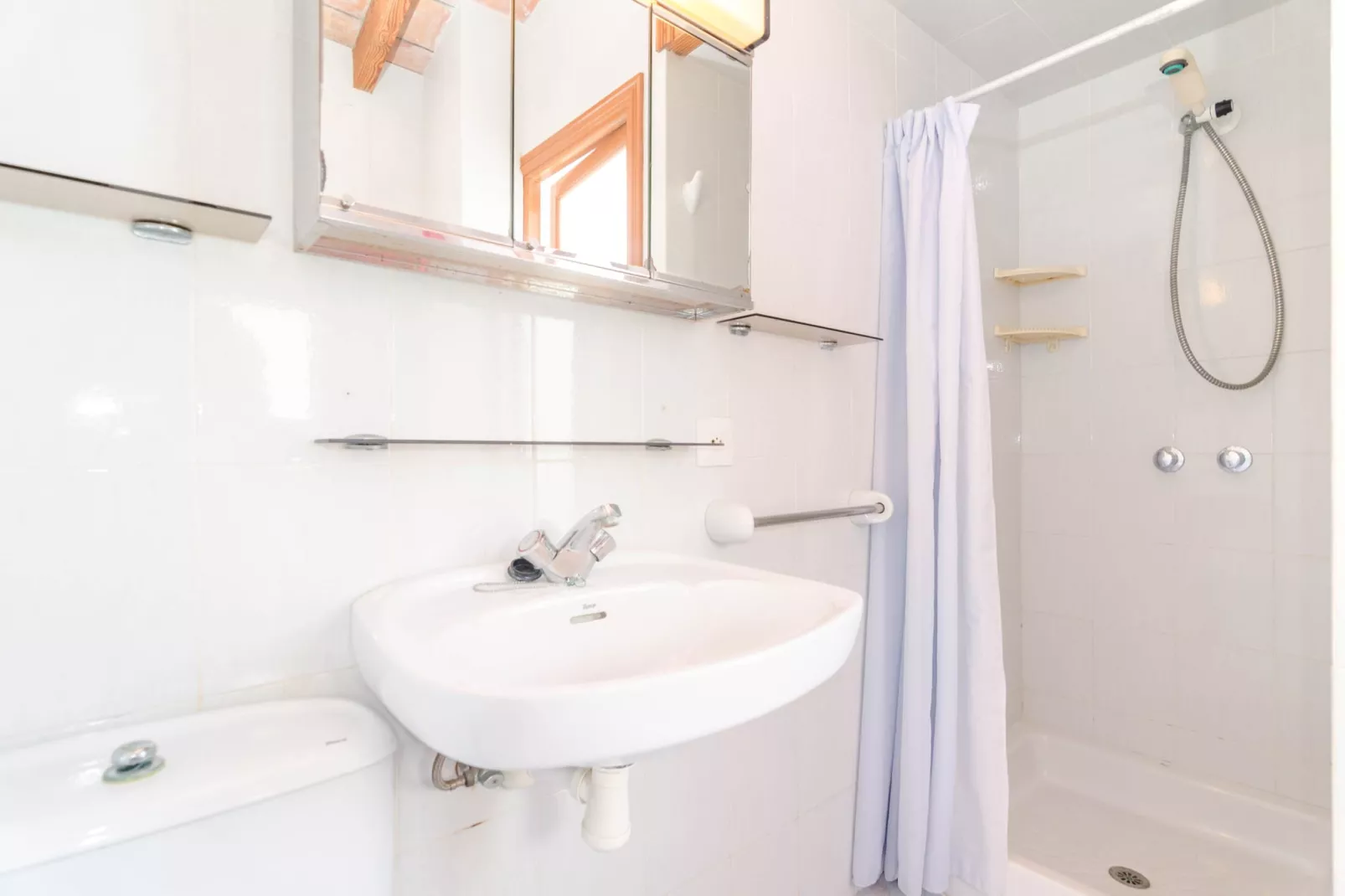 Es Port-Bathroom