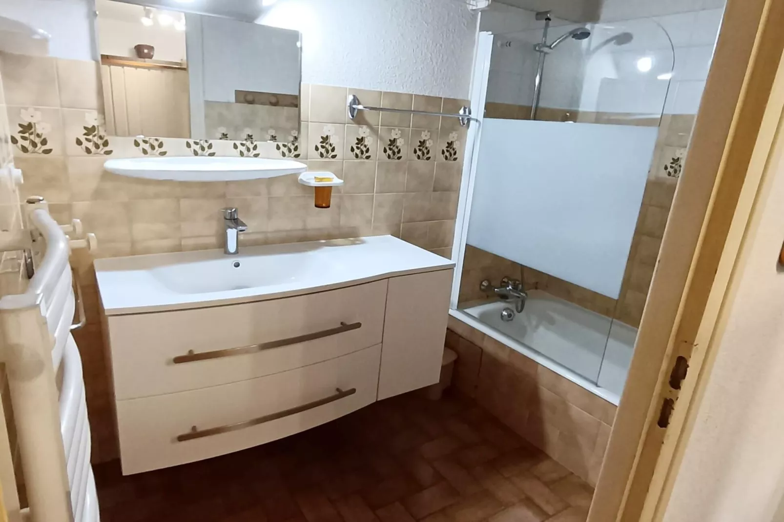 Grépon GP6  CENTER & MOUNTAIN 6 Pers.-Bathroom