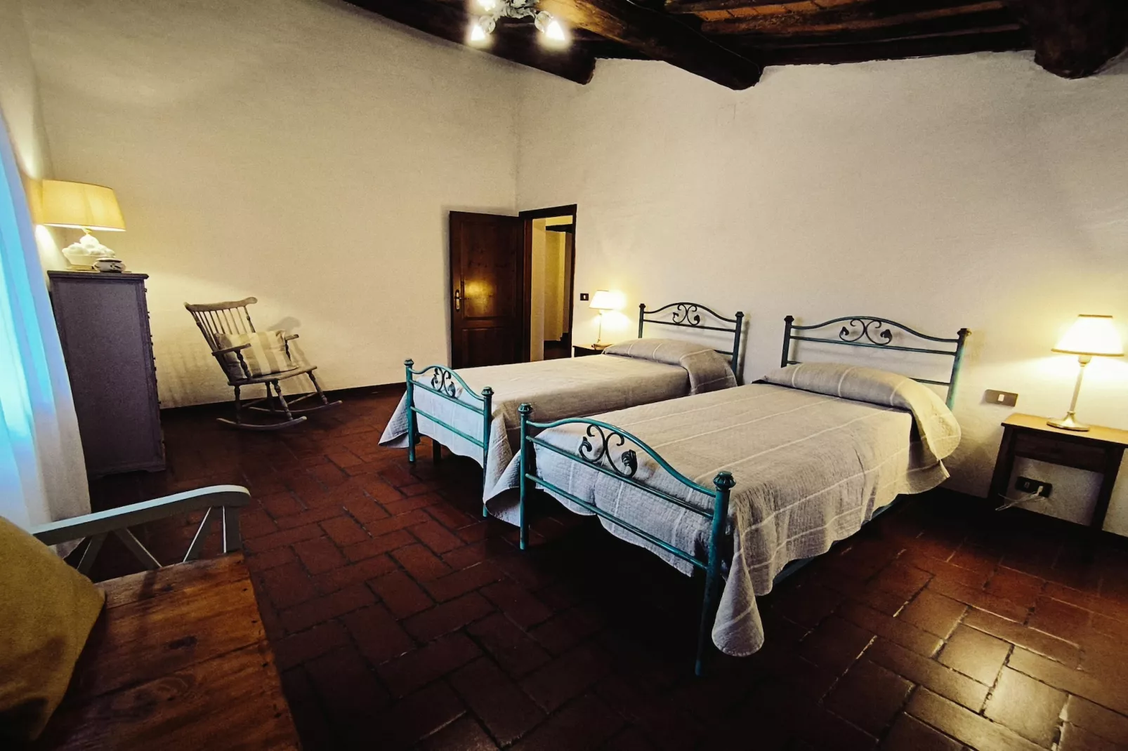 Agriturismo Podere Ceccherini in San Leolino - La Loggia-Bedroom