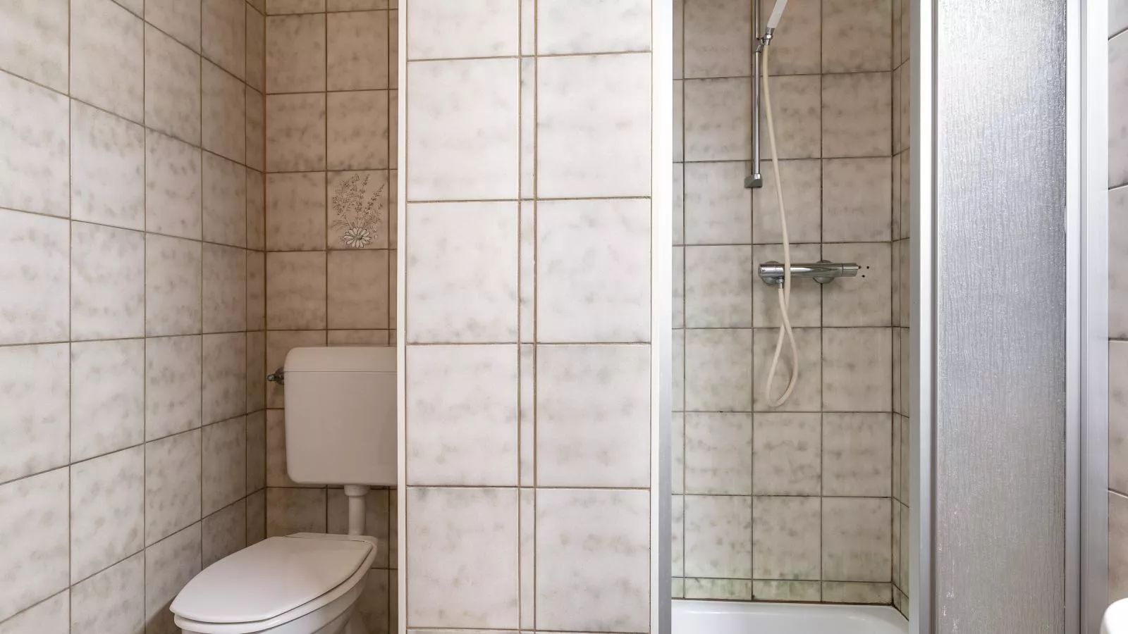Schweizerhof Enzian-Bathroom