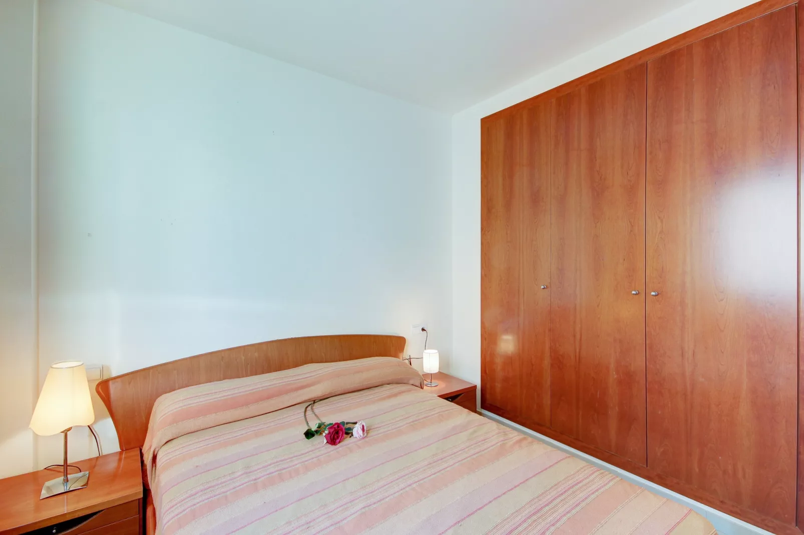 MILENI 3 1 1 4 Roses-Bedroom