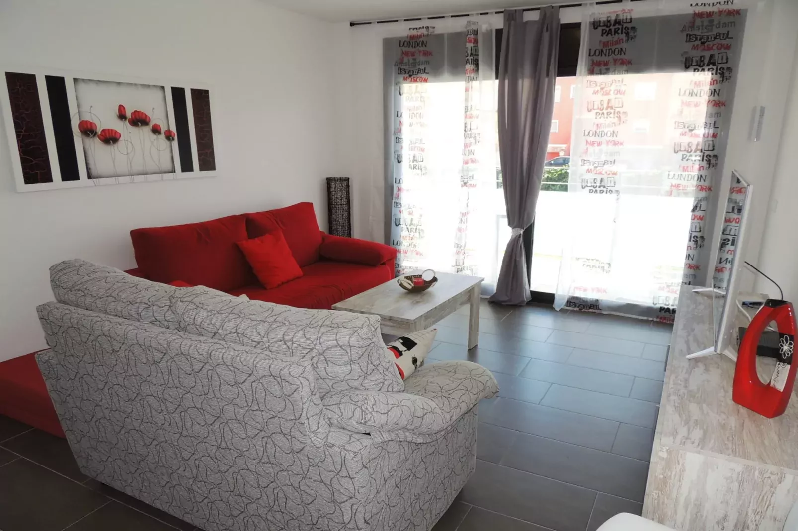 GRAN RESERVA MIMOSES 2 BJS C Empuriabrava-Living room