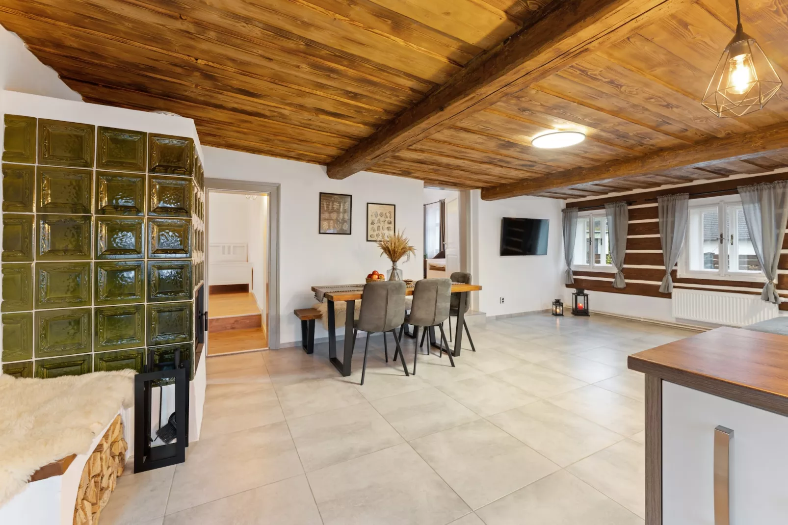 Dolni Branna KDB026-Living room