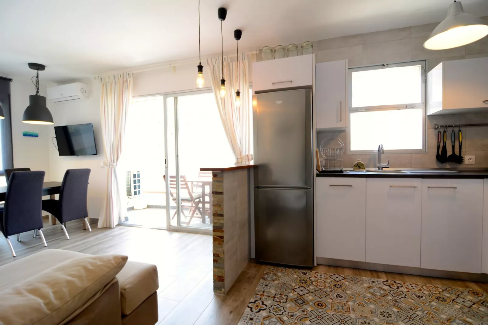 OMEGA 5 1-D-Kitchen