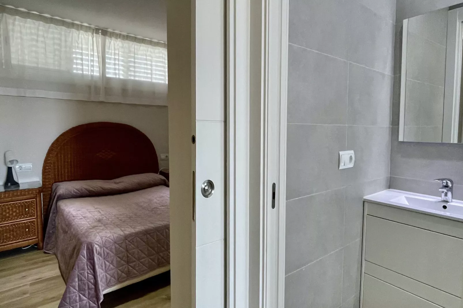 CATALONIA 1-9-Chambre