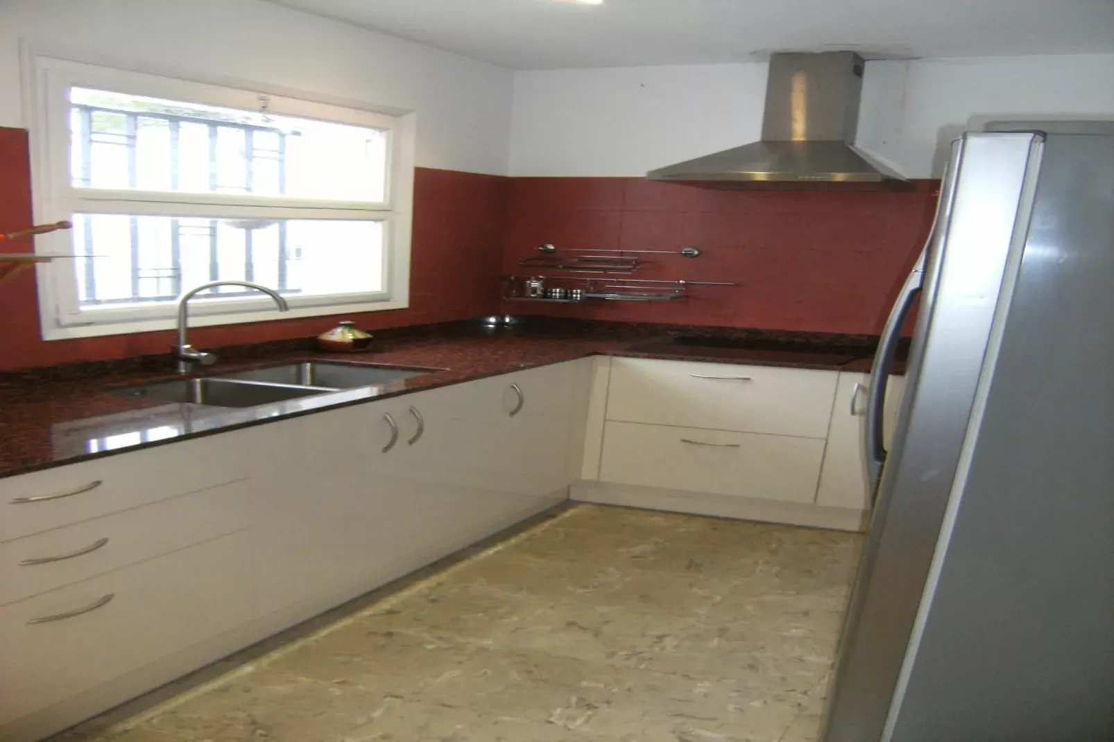 VILLA NARCOL-Kitchen