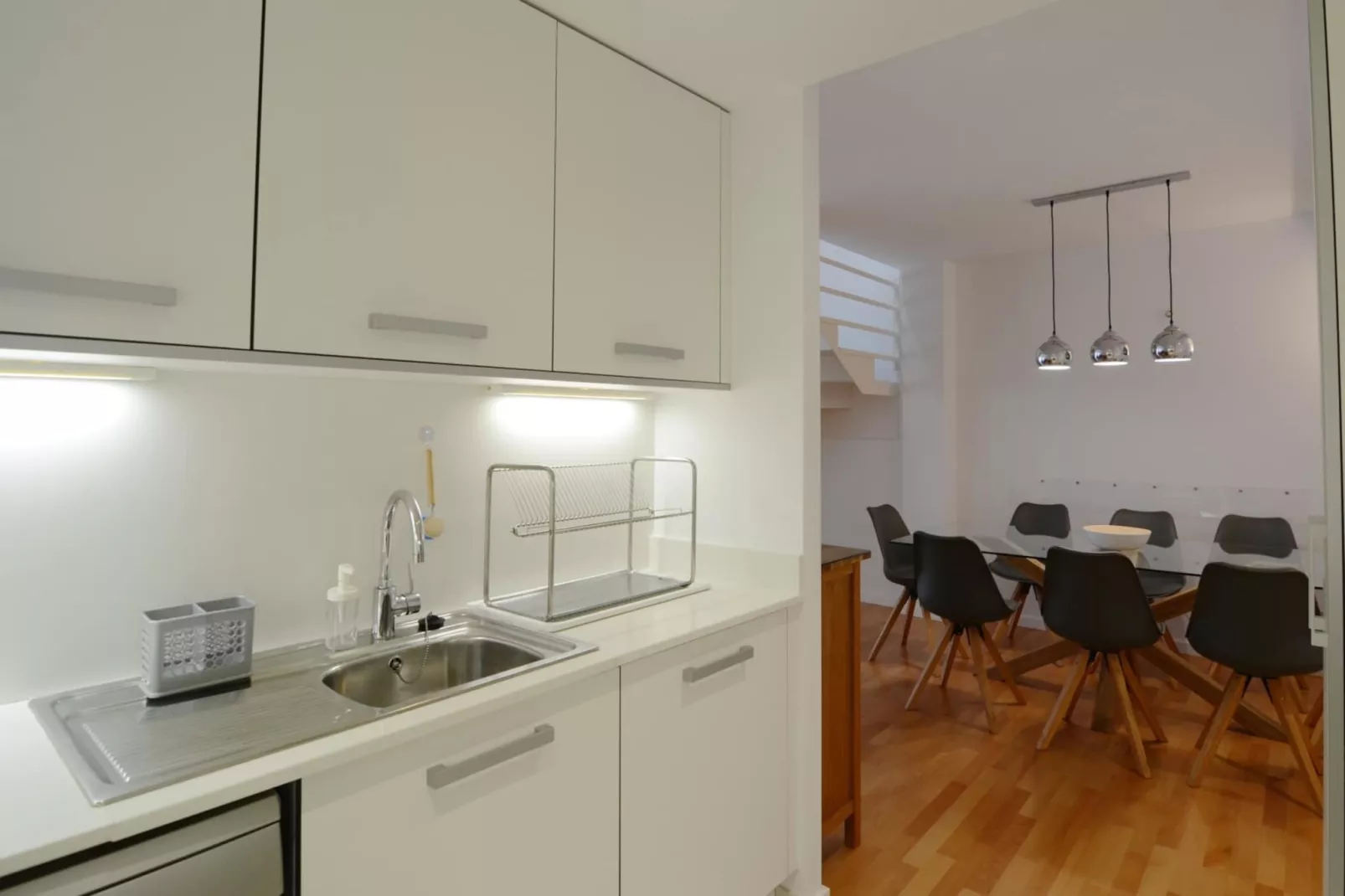 ESGLESIA 7-Kitchen